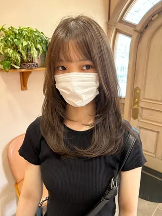 セミロング カラー mayu .のヘアスタイル