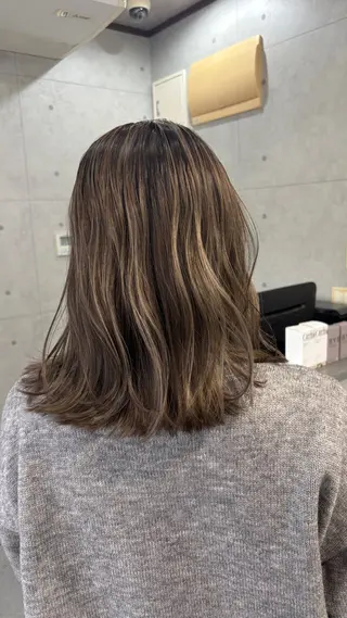 セミロング REVE美容室 REVEマツエクのヘアスタイル