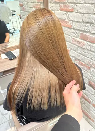 セミロング カラー 【複雑履歴ブリーチ】 中村　玲仁のヘアスタイル