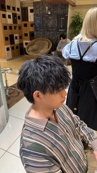 ショート カラー パーマ ヘアアレンジ メンズ 新宿のパーマ職人/ メンズパーマ/石見のヘアスタイル