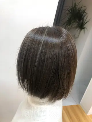 ショート カラー 谷口ゆめ/縮毛矯正/ 大人女子/眉ワックスのヘアスタイル