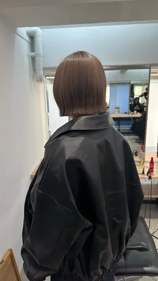 ショート REINA☁️透明感 カラー/ぷつっと♡のヘアスタイル