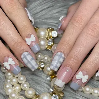 ネイル Feel ‪‪☺︎‬Yuriaのネイルデザイン
