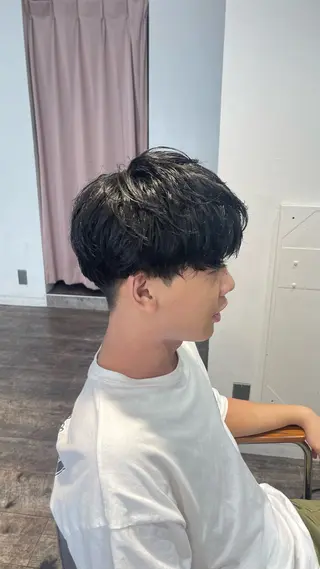 メンズ 大人男子の メンズパーマのヘアスタイル
