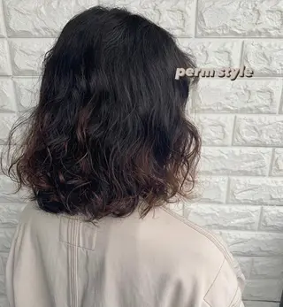 ミディアム パーマ Nagisa🥥🧡 南森町駅 徒歩30秒のヘアスタイル