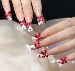 ネイル Pure&Rich Nailのネイルデザイン