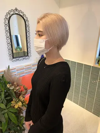 ショート カラー 🩷ハイトーン透明感 レイヤー🩷ユリカのヘアスタイル
