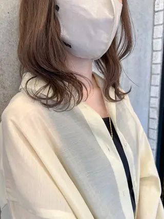 ミディアム 宮田 凪沙のヘアスタイル
