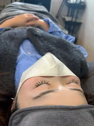 マツエク・マツパ 杉山 栄里佳の眉毛・アイブロウイメージ