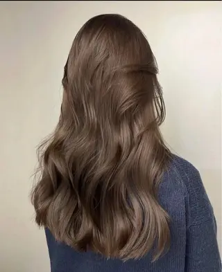 カラー 韓国風レイヤーカラー ライムのヘアスタイル