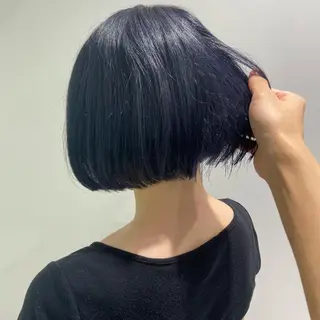 ショート 寒色＆ブリーチ特化 寒色MiOのヘアスタイル