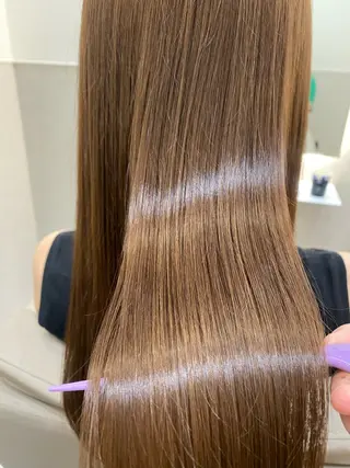 ロング 艶髪🌟髪質改善✨ Zinaヤマダ チサのヘアスタイル