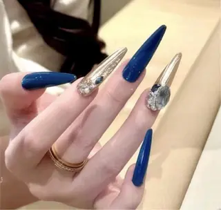 ネイル Chiara 長さだしのネイルデザイン