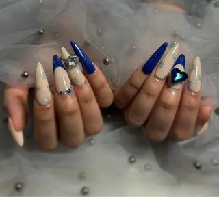 ネイル e.b.mimi Wakanaのネイルデザイン