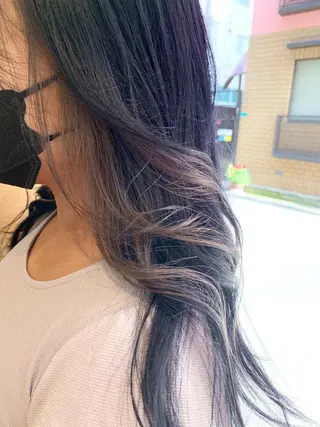ロング NEWI 京橋 【yoko】のヘアスタイル
