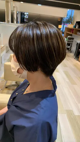 ショート カラー 仲間 一貴のヘアスタイル