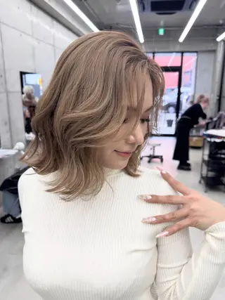 カラー 和木坂 日美のヘアスタイル