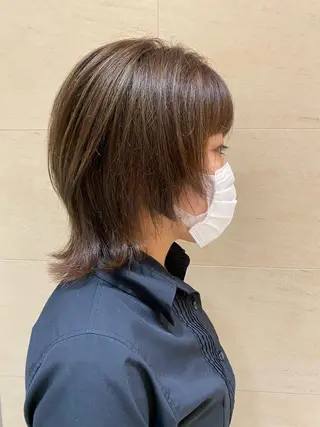 ミディアム 新井 舞のヘアスタイル