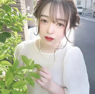 ミディアム ヘアアレンジ miwa♡暖色カラー 盛れる顔周り.ヘアメのヘアスタイル