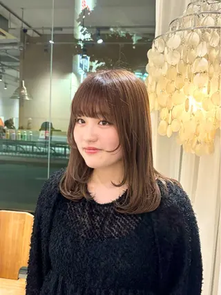 ミディアム カラー 寺尾 遥のヘアスタイル