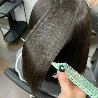 セミロング 沖山 友津季のヘアスタイル