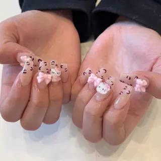 ネイル シュシュ 🎀 girly nailのネイルデザイン