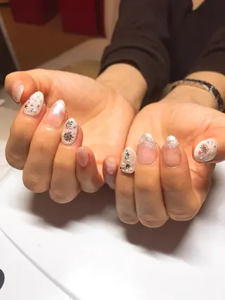 ネイル 吉冨 光恵のネイルデザイン