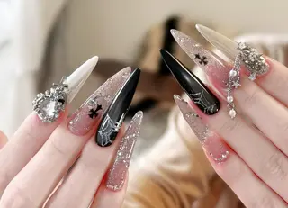 ネイル Pure&Rich Nailのネイルデザイン
