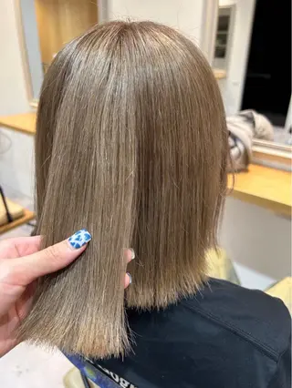 ミディアム カラー 鈴木 りやのヘアスタイル