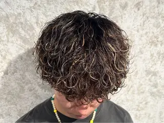 ミディアム パーマ メンズ 榮 祈和人のヘアスタイル