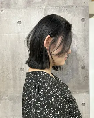 ショート カラー パーマ ヘアアレンジ メンズ 切りっぱなしヘアボブ ミディアムヘアRYOのヘアスタイル