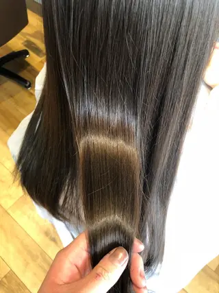 ロング あらい なつみのヘアスタイル