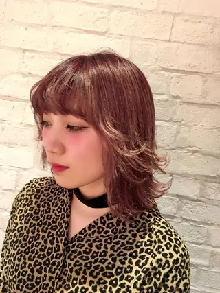 ミディアム カラー 長谷川 香織のヘアスタイル