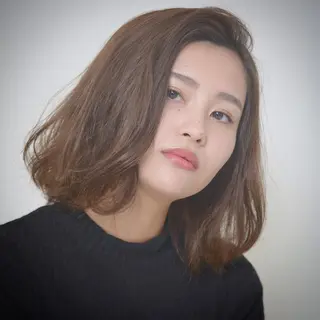 ミディアム Lall  You 大阪所属・🥛洒落髪小顔cut なら龍崎🥛のヘアスタイル