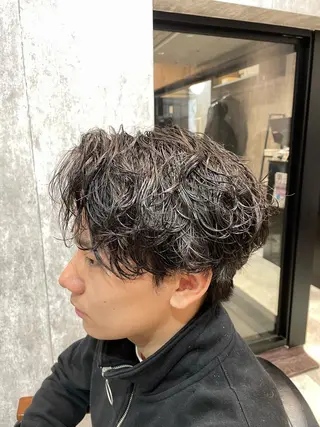 ミディアム カラー パーマ メンズ 🔥メンズ超特化🔥 青木海斗のヘアスタイル