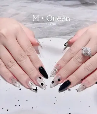 ネイル MQueen ネイルサロンマルのネイルデザイン
