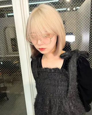 ショート カラー ヘアアレンジ lani ブリーチ /ダブルカラーのヘアスタイル