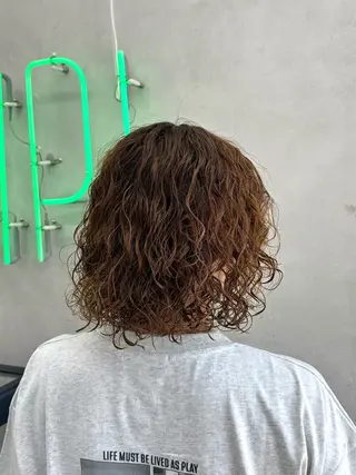 ショート パーマ 【梅田】ハッシュ /デザインカラーのヘアスタイル