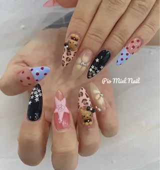 ミディアム Pio Mielのネイルデザイン