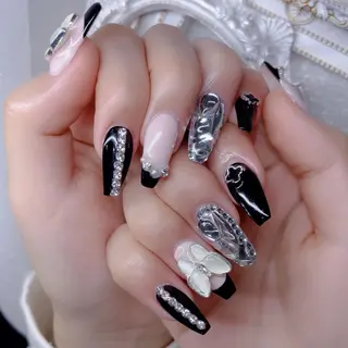 ネイル Queens 榊 まおのネイルデザイン