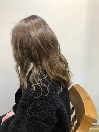 カラー 山口 朔弥のヘアスタイル