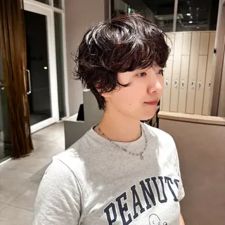ショート パーマ 渡邊 百咲のヘアスタイル