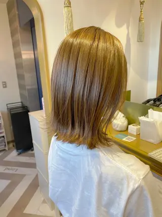 ショート レイヤーカット /透明感カラー西田のヘアスタイル