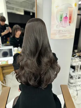 ロング カラー 🖤ハイトーンカラ ー/ここな🖤のヘアスタイル