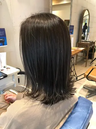 ミディアム カラー ひろせ かなのヘアスタイル