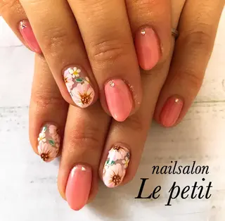 ネイル 石野 広佳のネイルデザイン