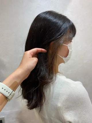 ロング カラー チナツ ，のヘアスタイル