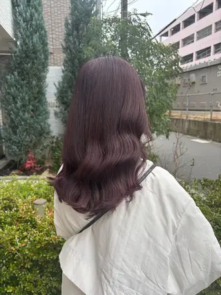 カラー しおり🍬 KOKORO🤍のヘアスタイル