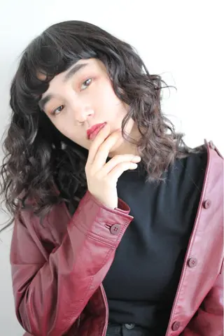 セミロング 高橋 亜紀のヘアスタイル