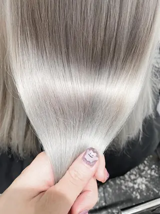 セミロング サイレント美容師 アイリィのヘアスタイル